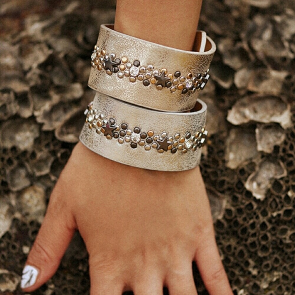 Handcrafted Leather Star Rivet Cuff - Picture 6 of 6